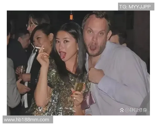 足球明星夜生活揭秘酒吧狂欢瞬间尽显风采与魅力 足球明星夜生活揭秘酒吧狂欢瞬间尽显风采与魅力