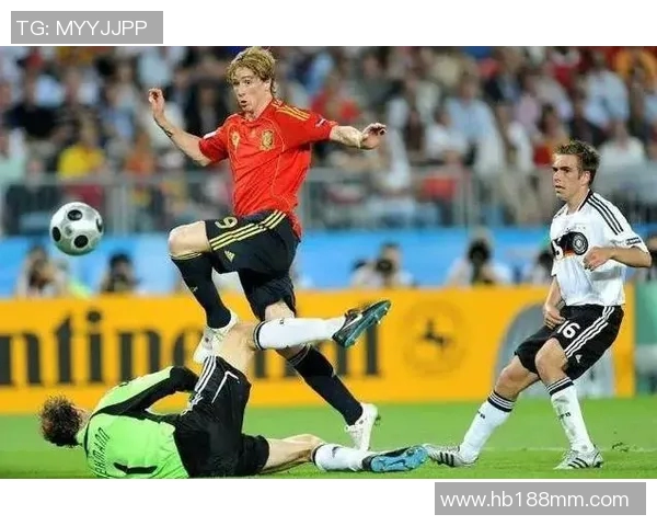 足球明星运动员的传奇人生与赛场背后的故事揭秘