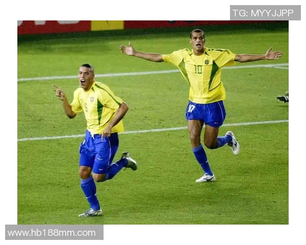 足球明星之子闪耀赛场引发热议球迷期待未来表现